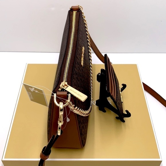 MICHAEL KORS GIFTABLE SHOULDER BAG & CARD HOLDER BOXED SET Brown signature NWT - Picture 7 of 16
